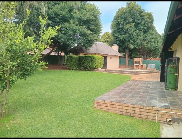 3 BEDROOM HOUSE FOR SALE IN NOORDHEUWEL